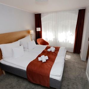 Familie Kamer met Twee Slaapkamers en Twee Aparte Bedden